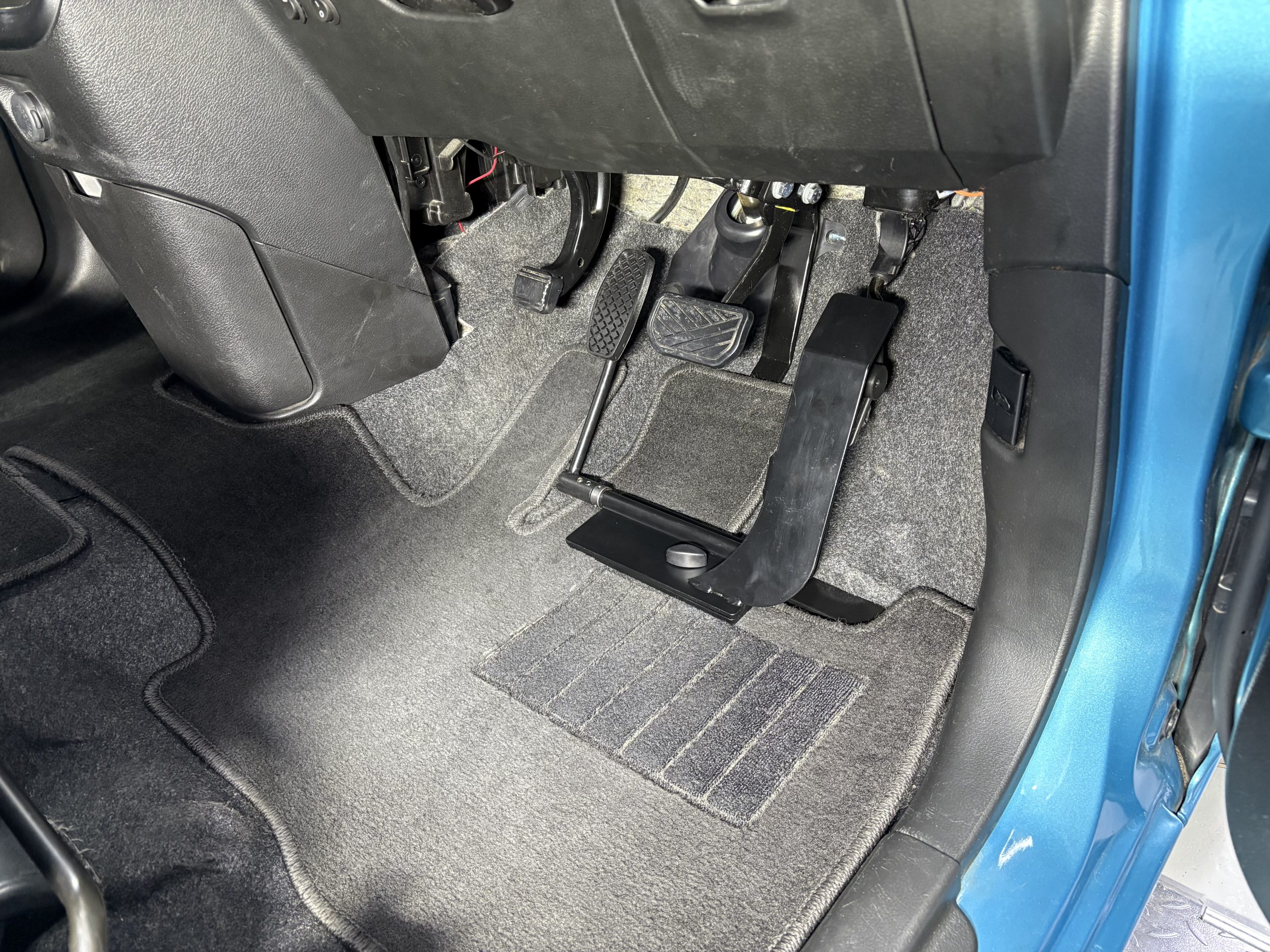 記事：デモ車両 スズキ ソリオに左足アクセル装置を装着しました。のサムネイル